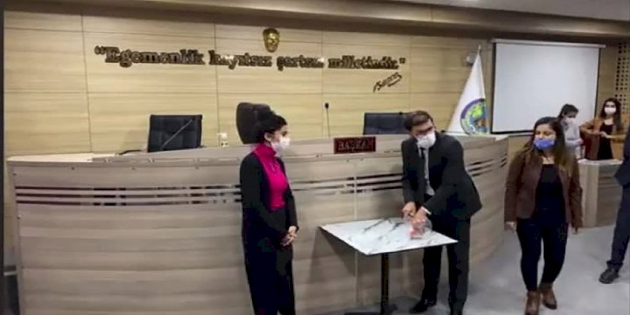 Menemen’de millet ittifakı çatladı: İYİ Parti, CHP'nin adayı yerine AKP'nin adayına oy verdi!