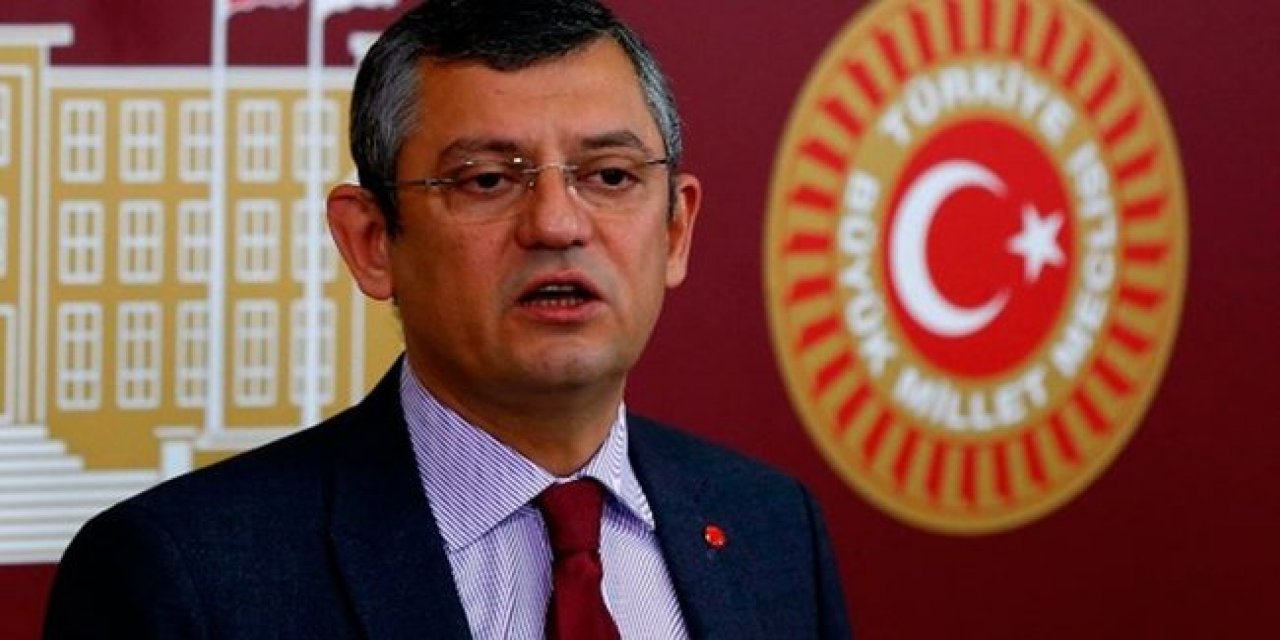 Özgür Özel "ordu" tartışmasına dahil olan Hulusi Akar'ı topa tuttu!  "Bu ülke ilk kez partili bir Genel Kurmay Başkanı ile tanıştı"