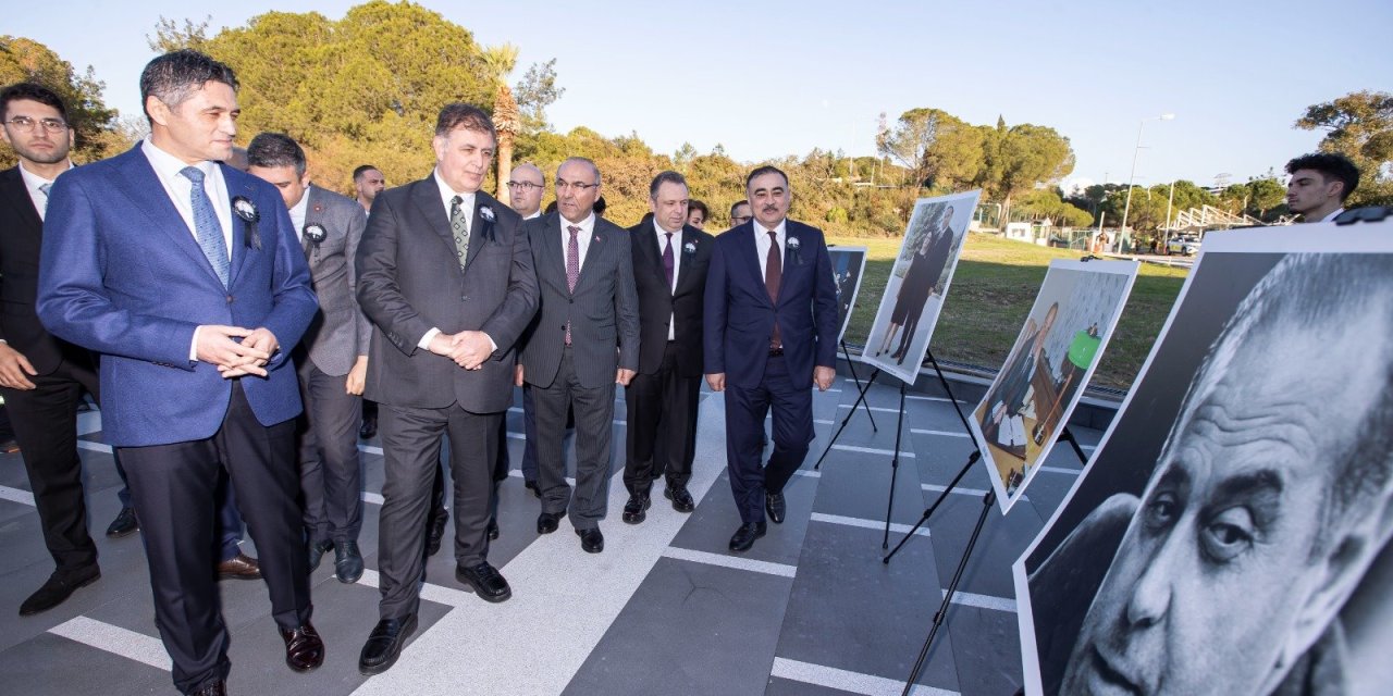 Aliyev 21. ölüm yıl dönümünde İzmir’de anıldı