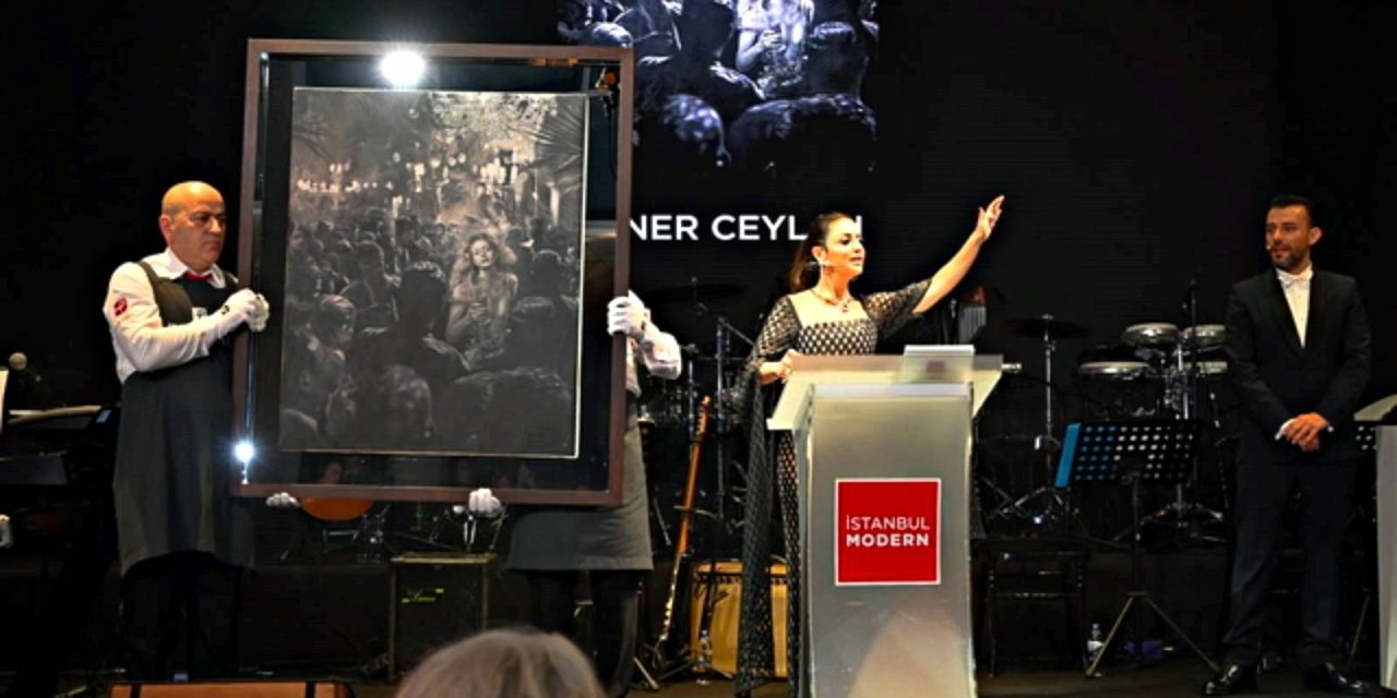 Ertuğrul Özkök: Türk sanat sosyetesinin en büyük galasından geriye kalan 2 görüntü