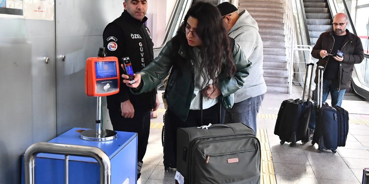 İzmir’de, toplu ulaşımda  “Dijital İzmirim Kart” rahatlığı