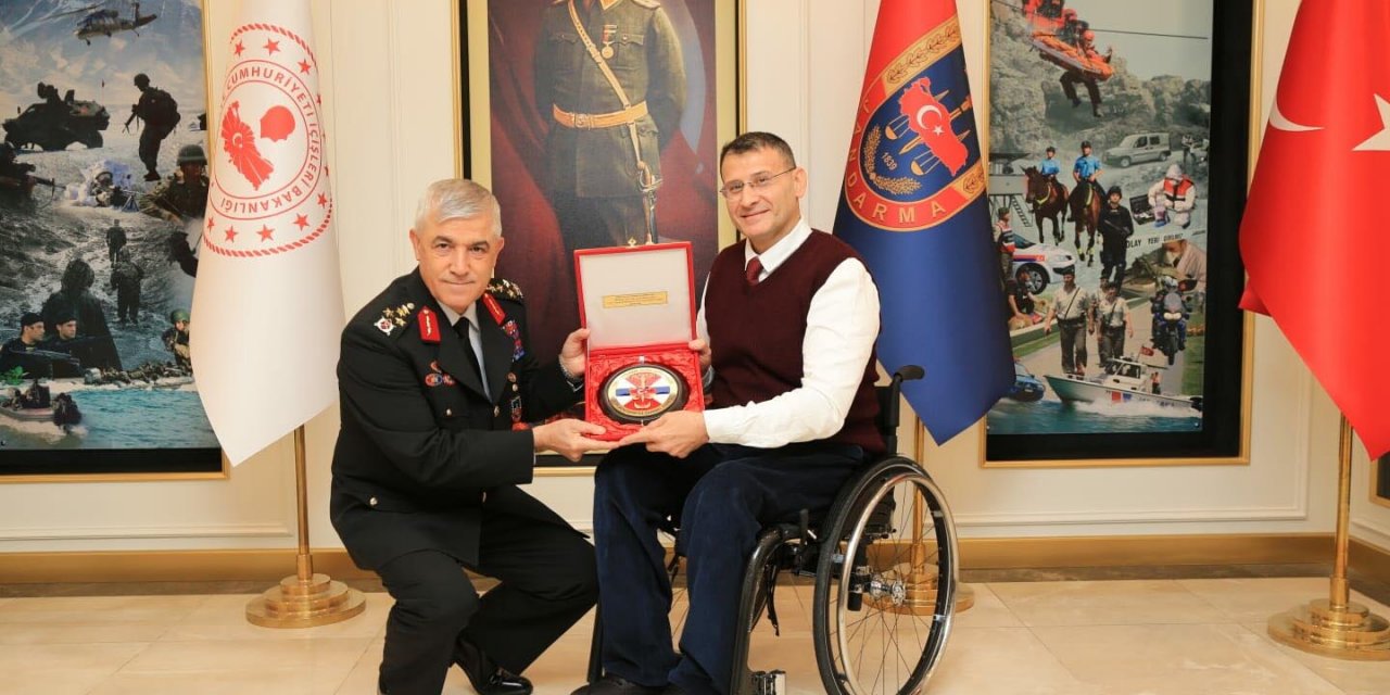 Gazi Jandarma Yüzbaşı Bahar azmiyle profesör oldu