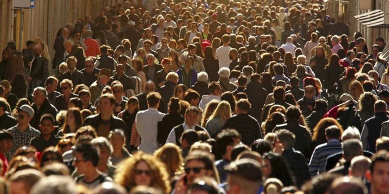 Ertuğrul Özkök: Türk halkı bu iki tuhaf kelimeyi 75 yıl sonra nasıl tersine çevirdi?