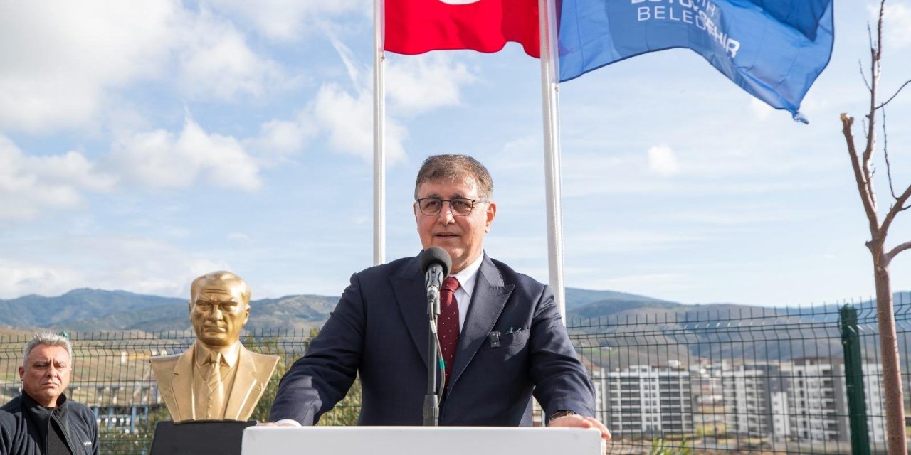 İzmir Büyükşehir Belediye Başkanı Tugay: 2025’i İzmir'imiz adına bir sıçrama yılı olarak görüyoruz