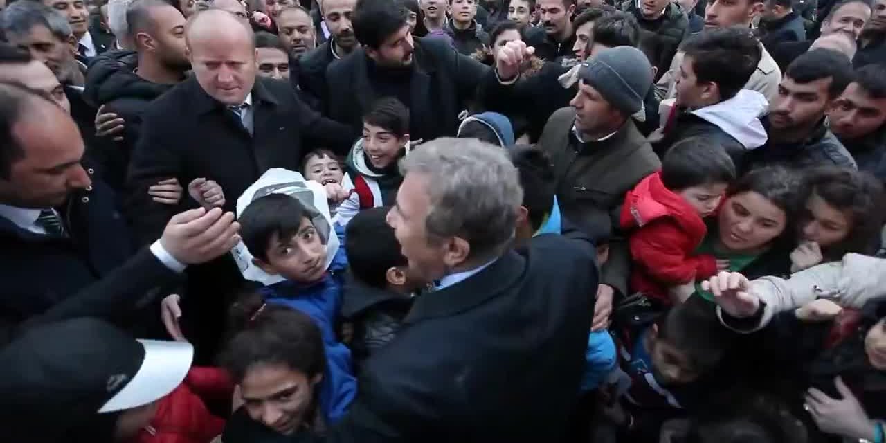 Mansur Yavaş'tan 2024 yılı projeleri videosu: "Daha güzel bir Ankara için 2025’te el ele çalışmaya devam edeceğiz"