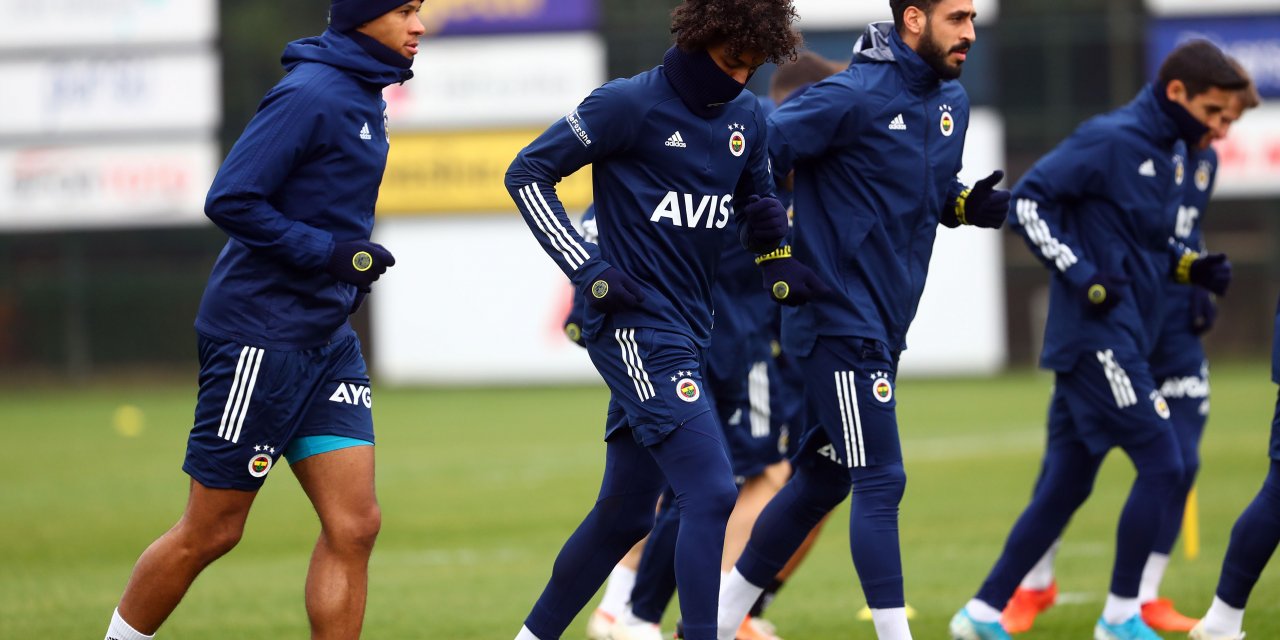 Fenerbahçe'de Tolga Ciğerci takımla çalışmalara başladı