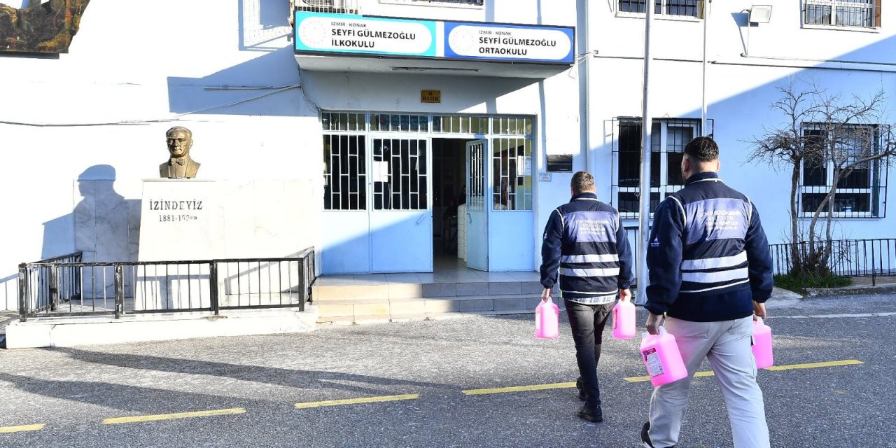 İzmir'de okullara hijyen seti desteği, 2025’te de devam edecek