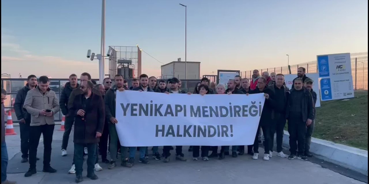 Yenikapı Mendireği kapatılınca denizciler isyan etti: "Deniz ürünlerinde zamma yol açacak"
