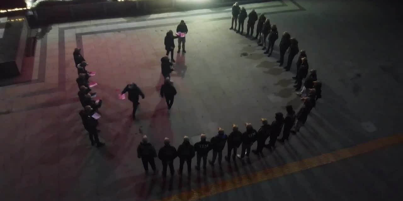 İstanbul'da FETÖ'nün "gaybubet" evlerine düzenlenen operasyonda 4 kişi yakalandı