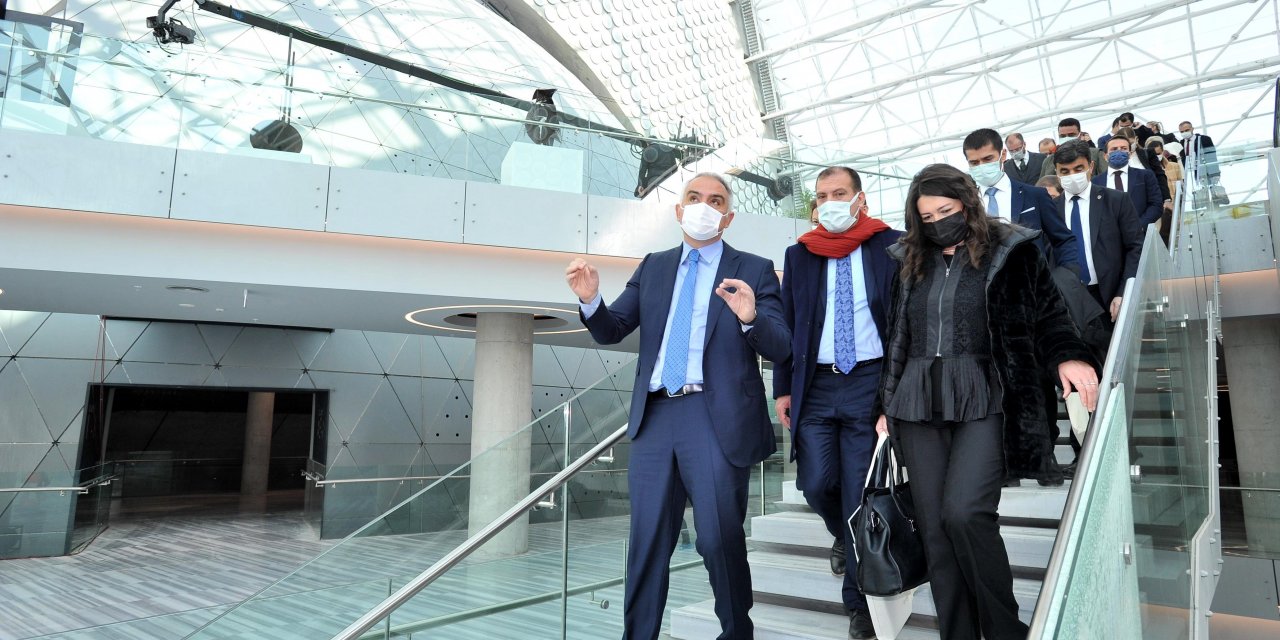 Bakan Ersoy, yeni CSO binasını medya temsilcilerine tanıttı