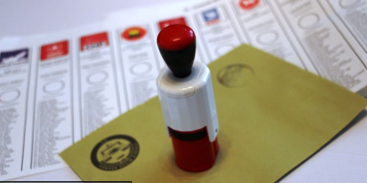 AKP’li isim erken seçim için tarih verdi