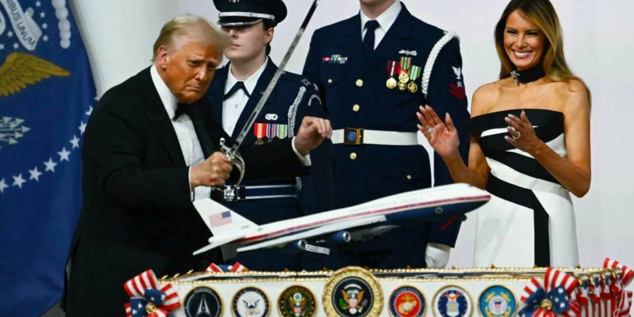 Ertuğrul Özkök: Eli kılıçlı başkomutanın "MAGA" şarkısı gay mi, yoksa heteroseksüel miydi?