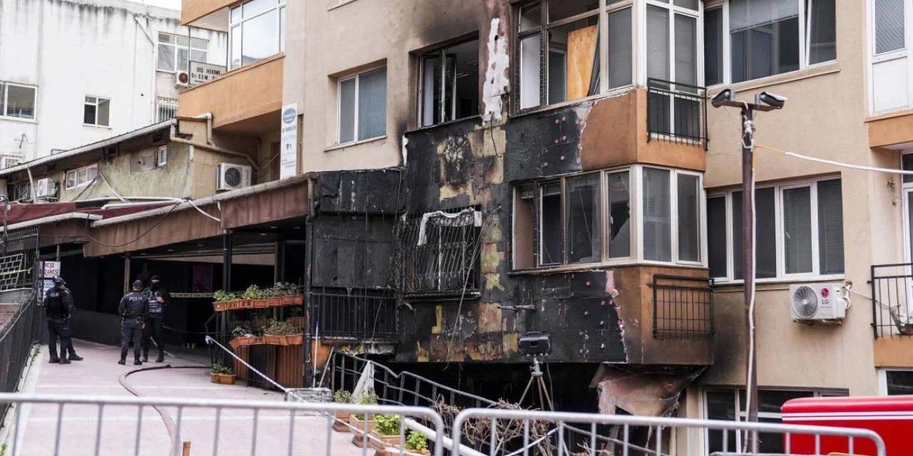 Beşiktaş’taki gece kulübü yangını davasında avukatlar tepkili: Sorumluluk çıkar ilişkileri ve siyasi menfaatler uğruna yok sayılıyor, medya sessiz!