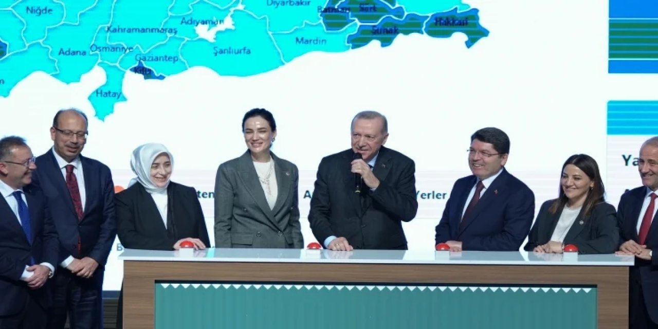 AKP'li Özlem Zengin, kura töreninde yeğenini Erdoğan'la tanıştırdı