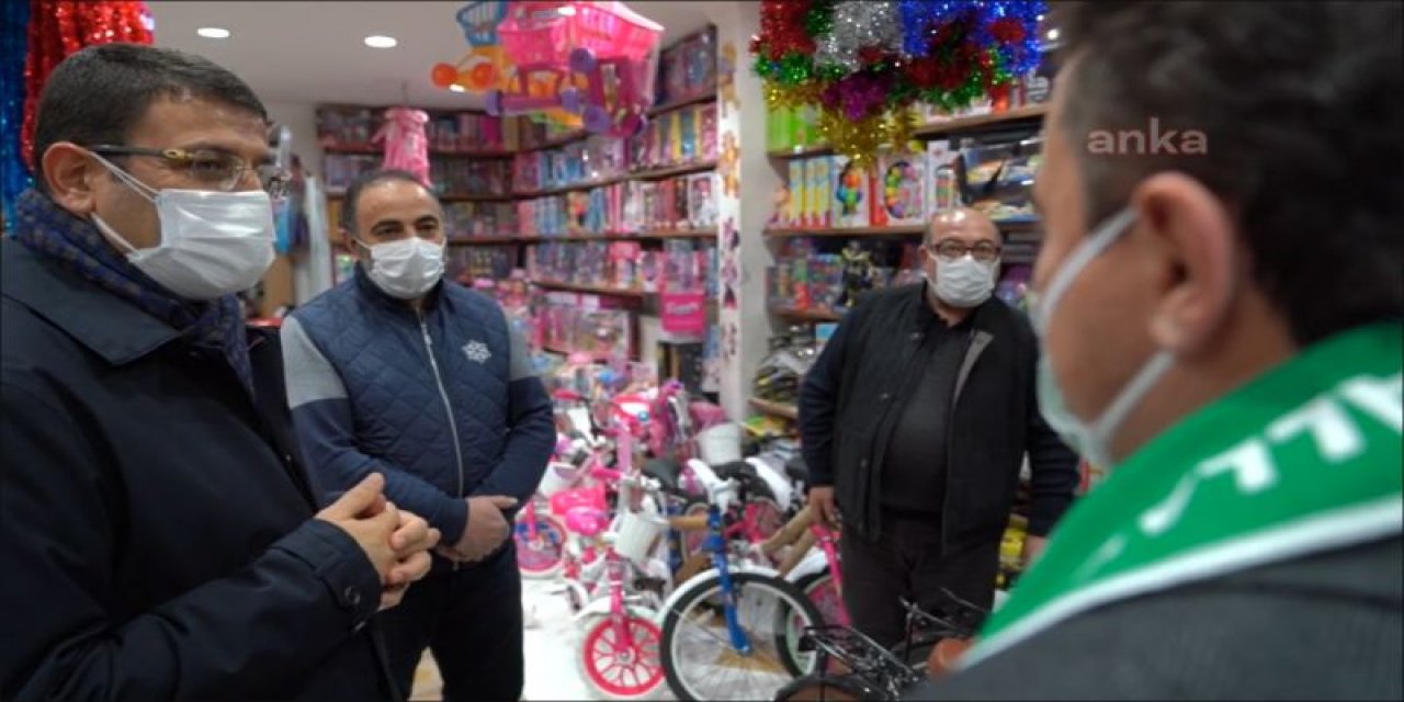 Babacan'la konuşan Karslı esnafın "Lucifer" benzetmesi sosyal medyayı salladı! İşte o "Kanatlandık gidiyoruz..." videosu...