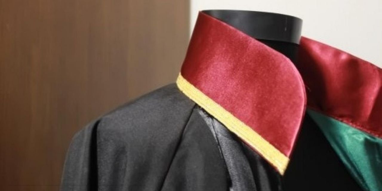 İzmir Barosu: Sağlık raporunu isteyen avukata, savcı 'Terörist' dedi