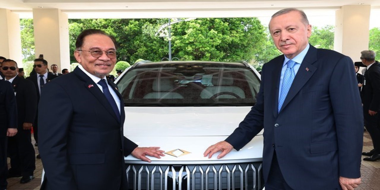 Erdoğan'dan Malezya Başbakanı'na 'TOGG' hediyesi!