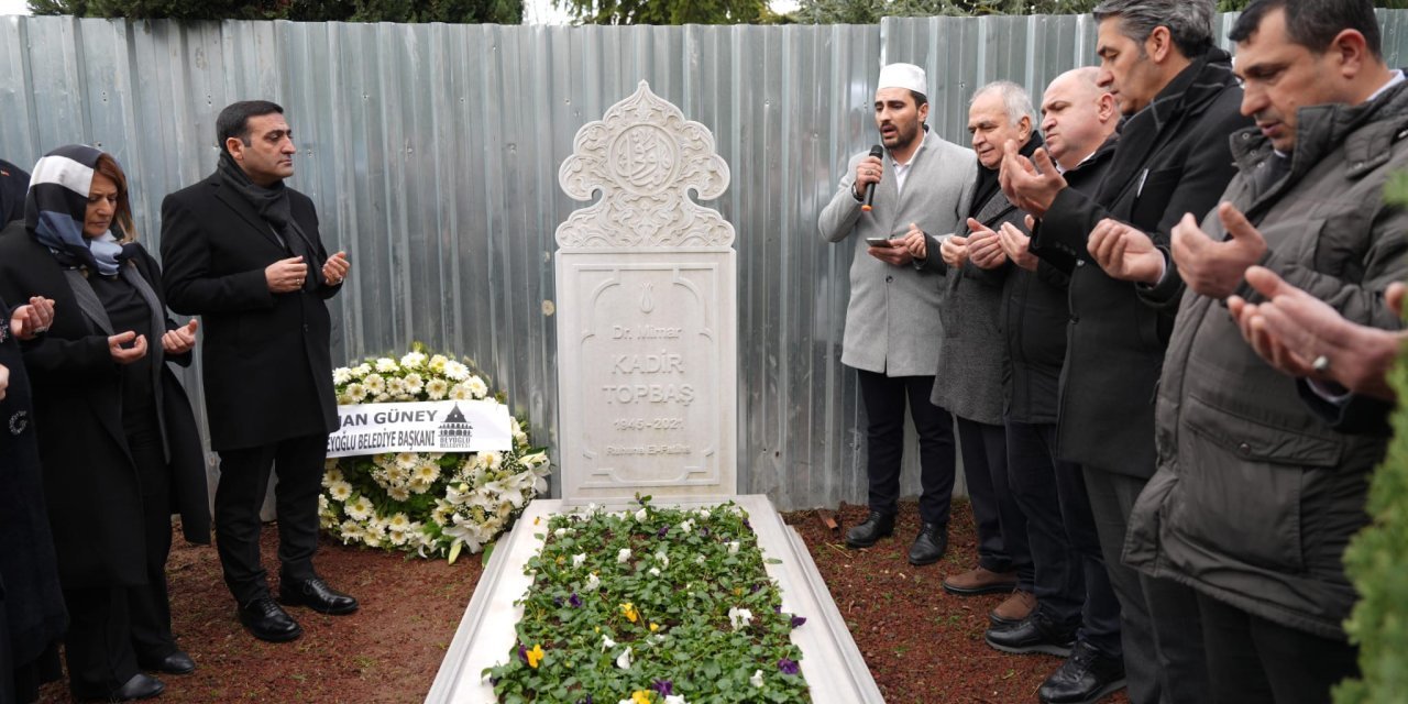 Beyoğlu Belediye Başkanı Güney, Kadir Topbaş'ın mezarını ziyaret etti