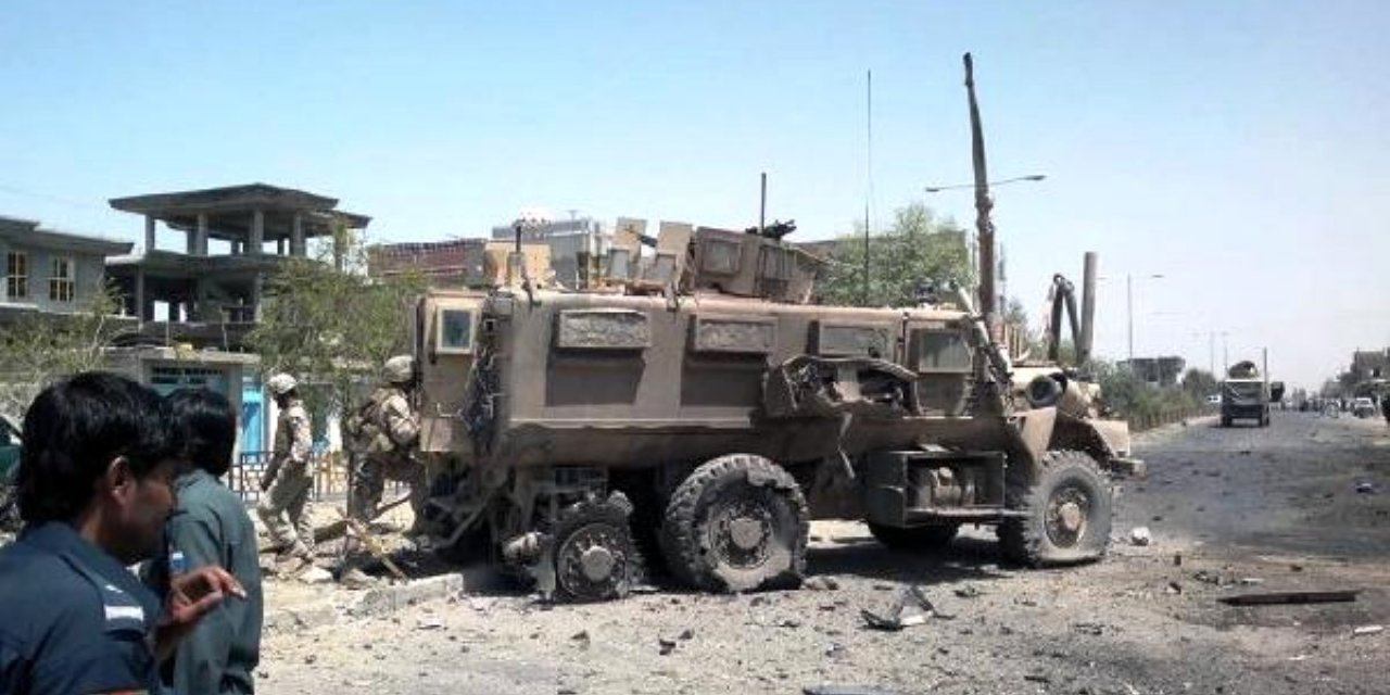 Afganistan’da askeri konvoya saldırı
