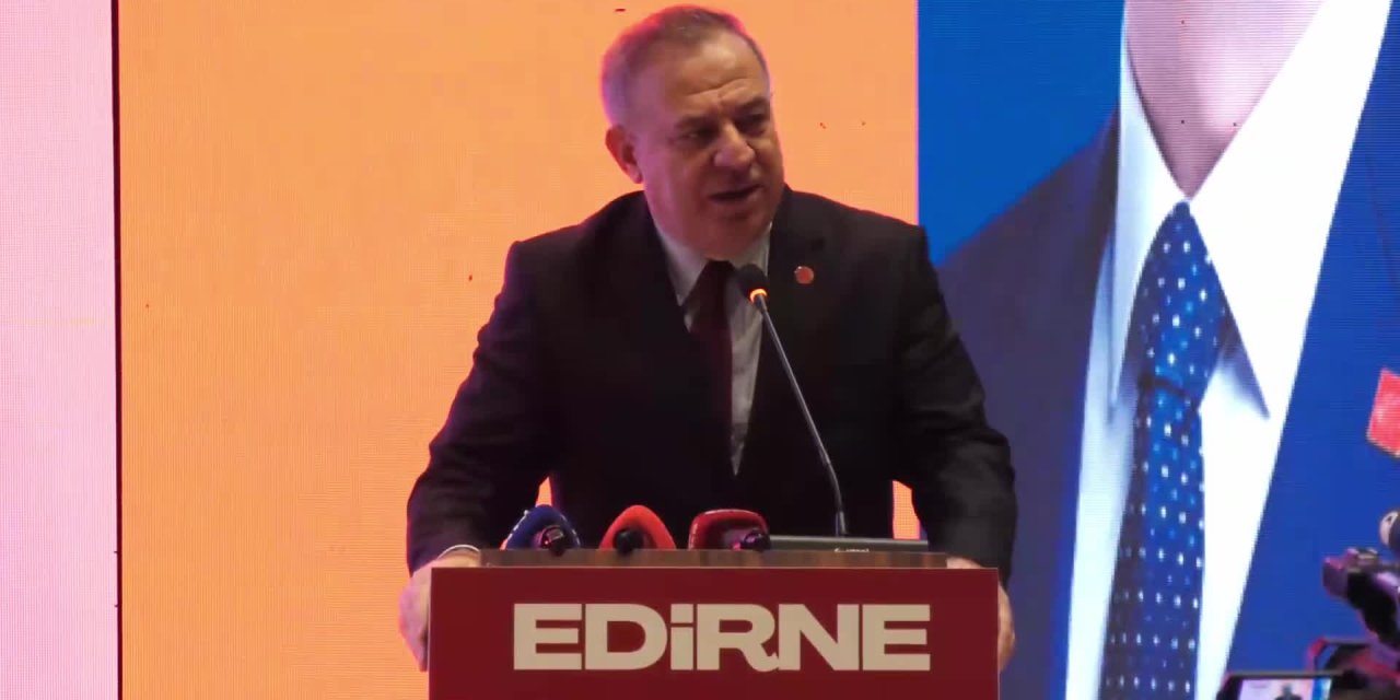 Gökan Zeybek: “Ekrem İmamoğlu, CHP’nin yıldızıdır. Ona dokunmaya çalışırsanız milyonlarla sizin karşınıza dikiliriz”