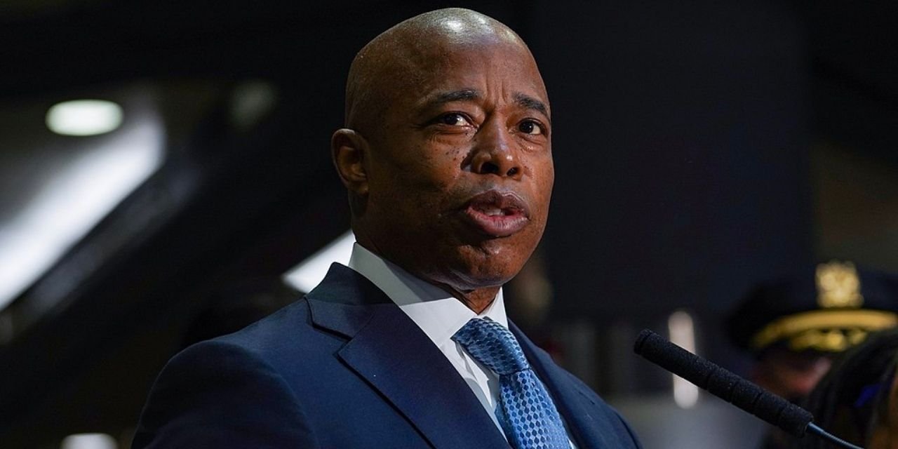 New York Belediye Başkanı’nın yolsuzluk davasının düşürülmesi emri geldi, istifa zinciri yaşandı