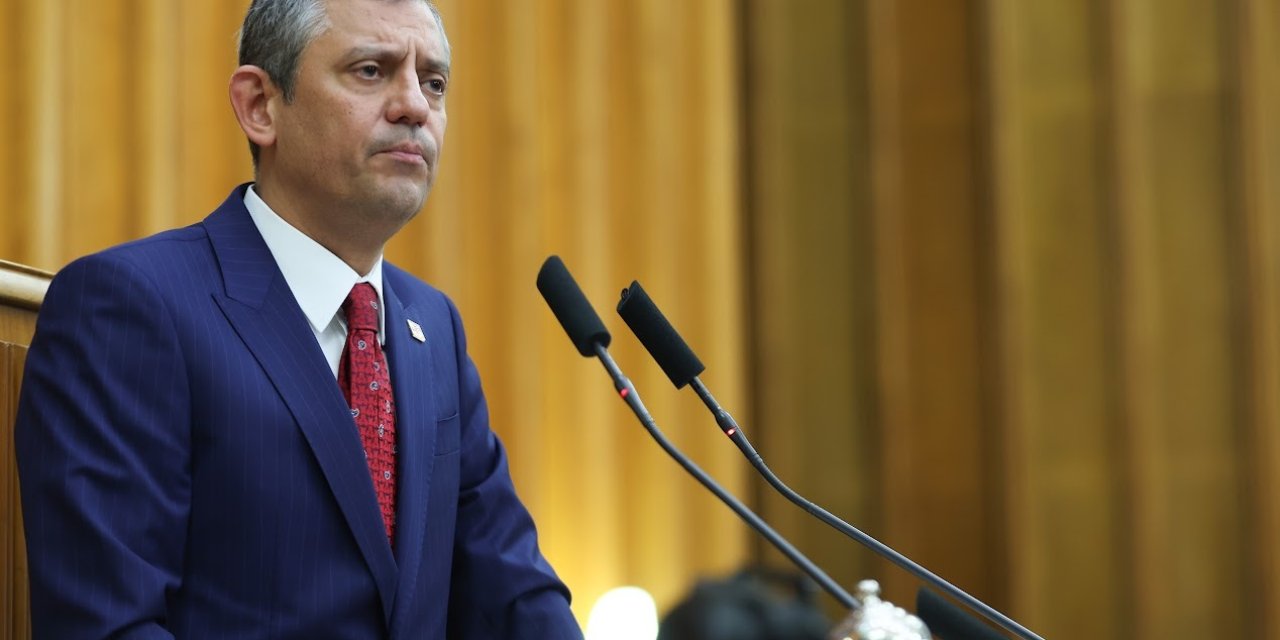 CHP Genel Başkanı Özgür Özel, gözaltına alınıp serbest bırakılan BİRTEK-SEN Başkanı Mehmet Türkmen ile telefonda görüştü