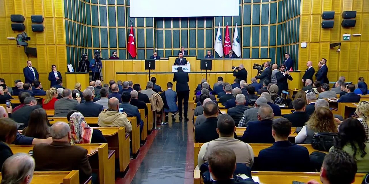 Ali Babacan: ''Bir zamanlar vesayetin mağduru, şimdi vesayet odaklarıyla iç içe onları kullanır hale geldi"