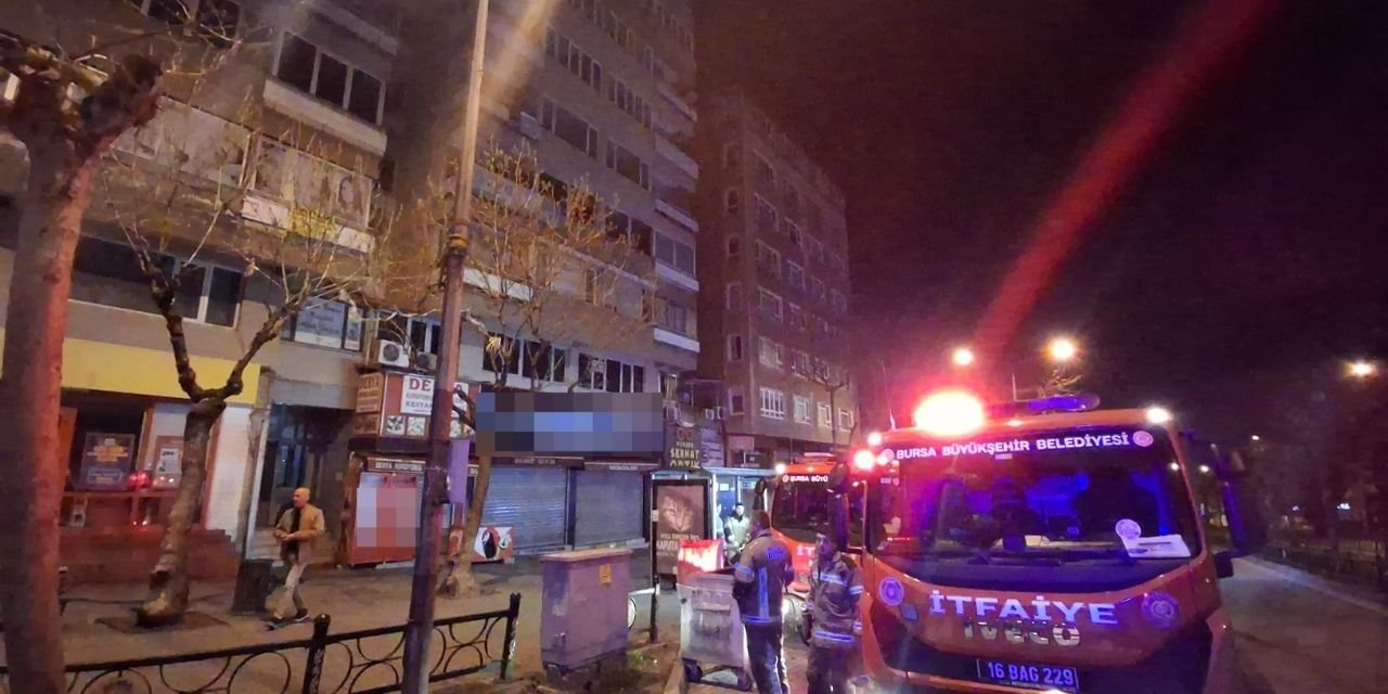 Bursa'da iş merkezinde yangın çıktı: 1 ölü