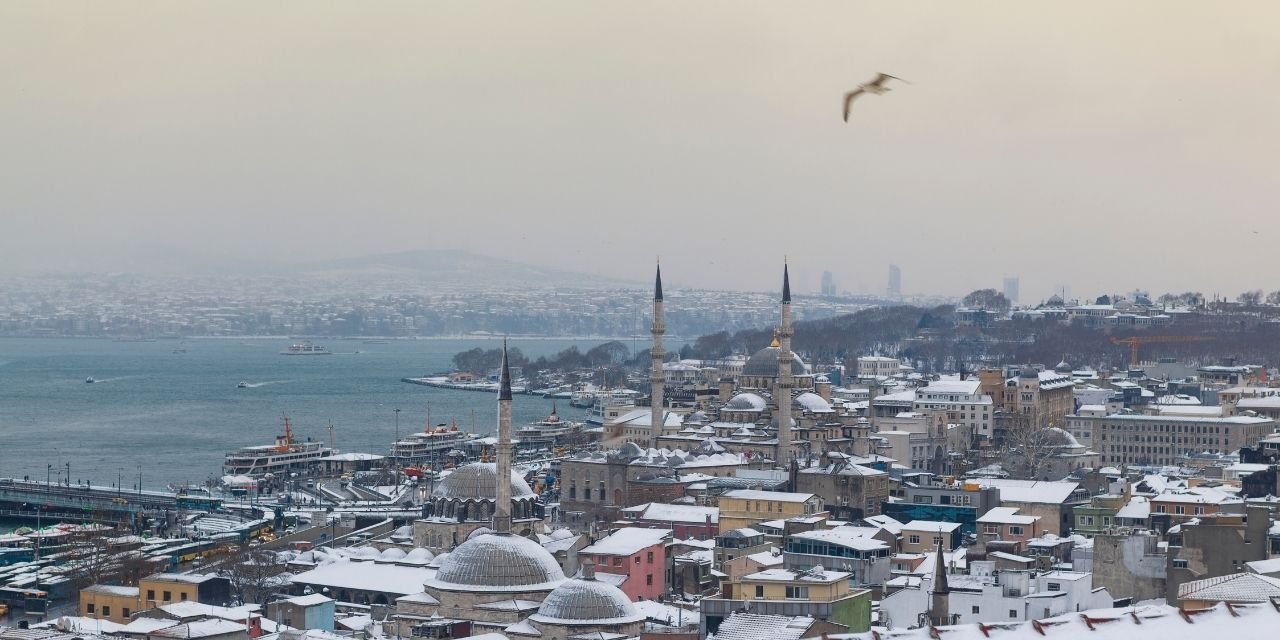 Pazartesi akşama kadar kar yağacak: İstanbul'da okullar tatil