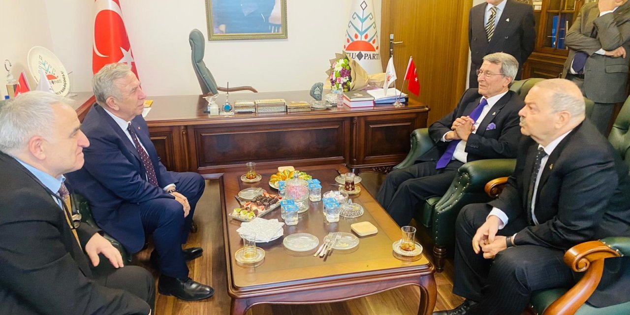 Mansur Yavaş, Kutlu Parti'yi ziyaret etti