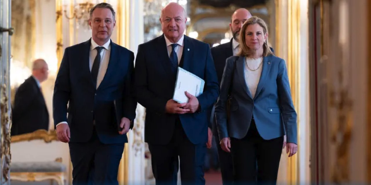 Avusturya'da koalisyon görüşmelerinden anlaşma çıktı: Ülkede ilk kez üçlü koalisyon