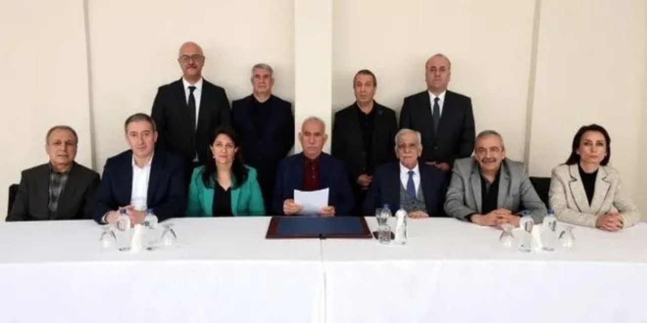 İşte teröristbaşı Öcalan'dan tarihi çağrı: Tüm gruplar silah bırakmalı ve PKK kendini feshetmelidir