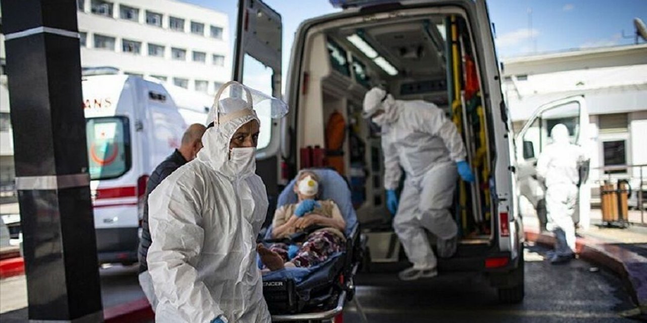 ''Maskesiz, güzel günlere ulaşabilmeyi umut ediyoruz."diyen Prof. Sezikli:  'Ağır hastalar arasında gençler de görülmeye başladı'