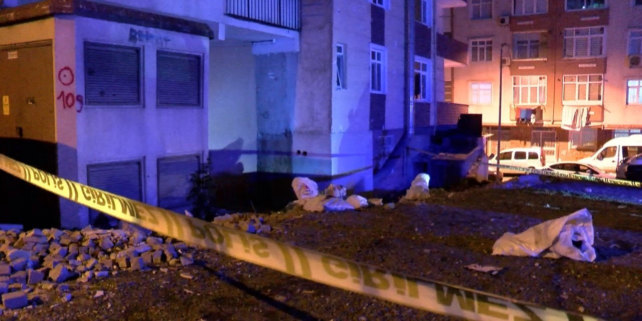 Güngören'de çocuklar, boş arazide ölü bebek buldu