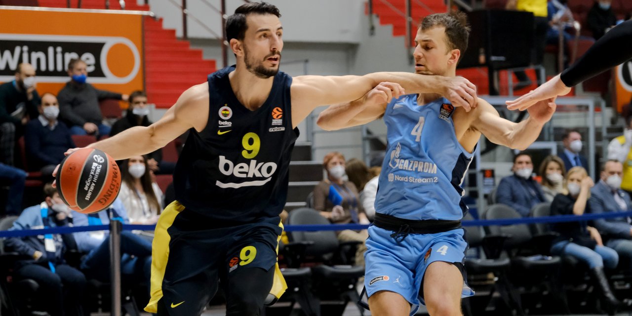 Zenit - Fenerbahçe Beko: 65-73