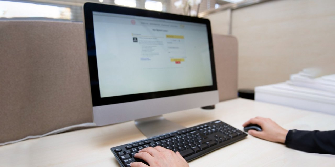 Memur anne ve babalara yarım gün çalışma hakkı geliyor