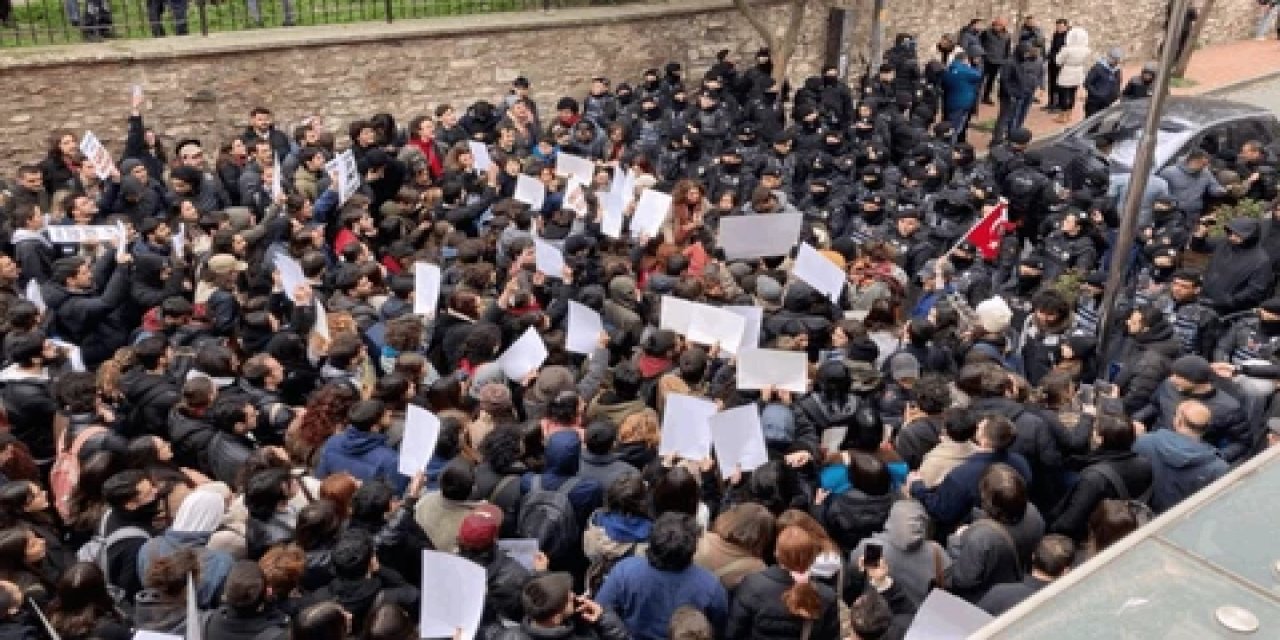 İstanbul Üniversitesi'nde İmamoğlu eylemine müdahale