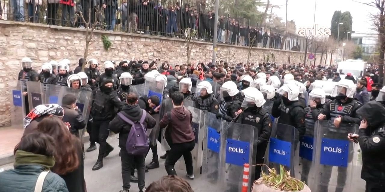 Saat, saat üniversitelerde İmamoğlu eylemleri...