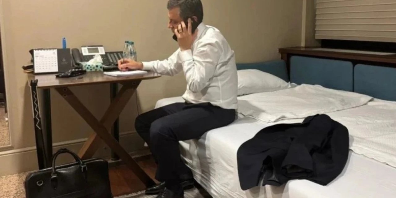 Özgür Özel'in Saraçhane nöbeti: Koltukta sabahlıyor