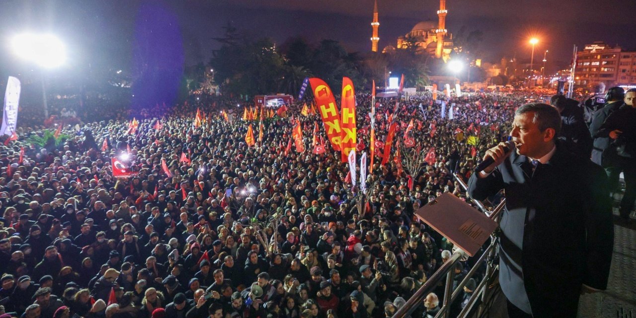 Özel, Saraçhane'den seslendi: Burayı Erdoğan'ın kayyımına vermeyeceğiz