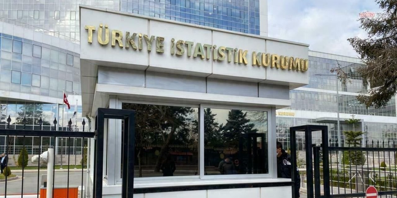 TÜİK: Güven endeksi bir sektörde artarken iki sektörde azaldı