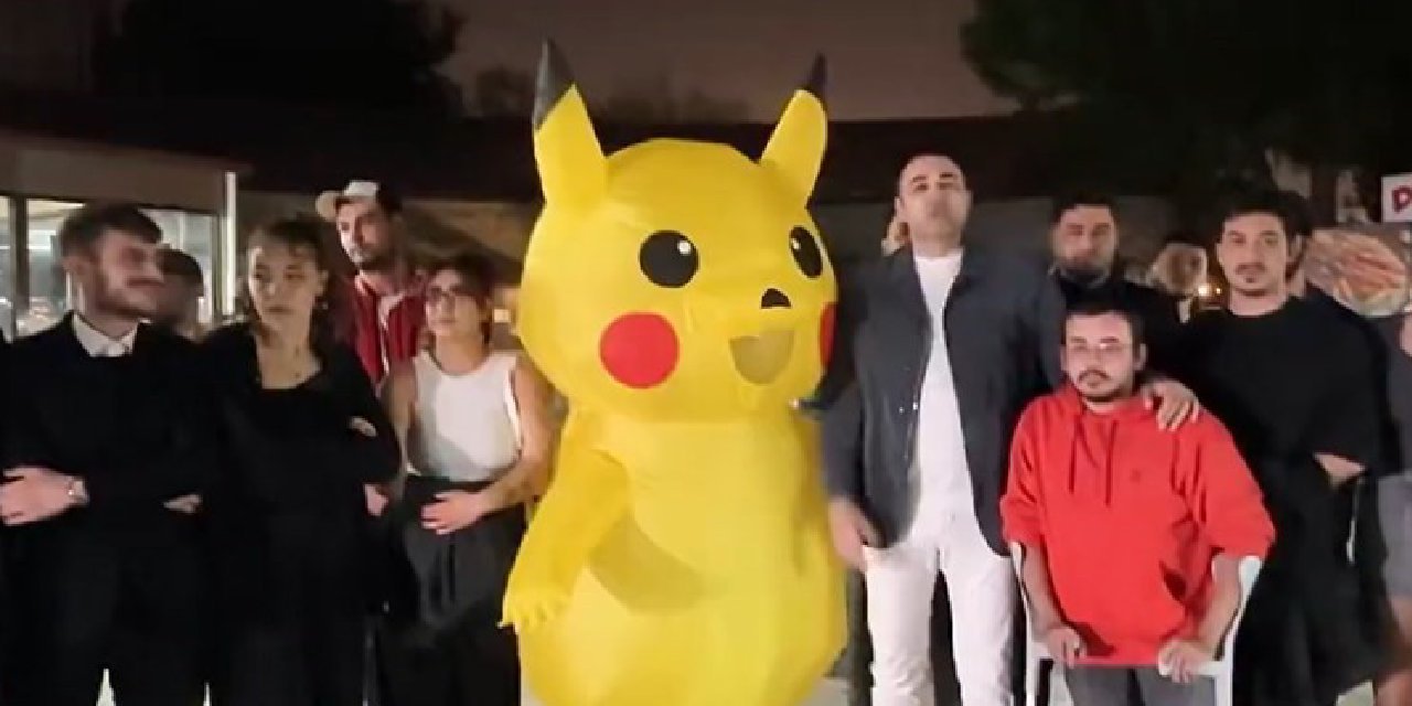 Dünyada manşetlere taşınan Pikachu konuştu: 'Vatandaşlarımızın yüzünü biraz olsun tebessüm ettirebildiysem...'
