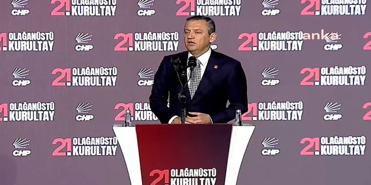 CHP'de olağanüstü kurultay günü | Özgür Özel konuştu: Türkiye bir avuç cuntacıdan büyüktür