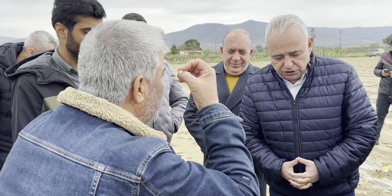 CHP’li Bakıroğlu’na dert yanan çiftçi: “Milli gelirden yıllardır alamadığımız hakkımızı istiyoruz”