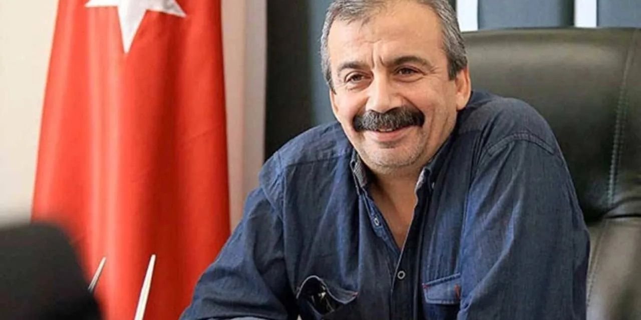 Sırrı Süreyya Önder'in ameliyatı bitti