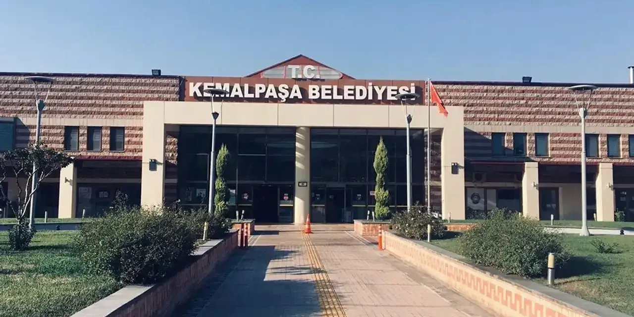 Kemalpaşa Belediyesi'ne operasyon: 5 kişi adliyeye sevk edildi