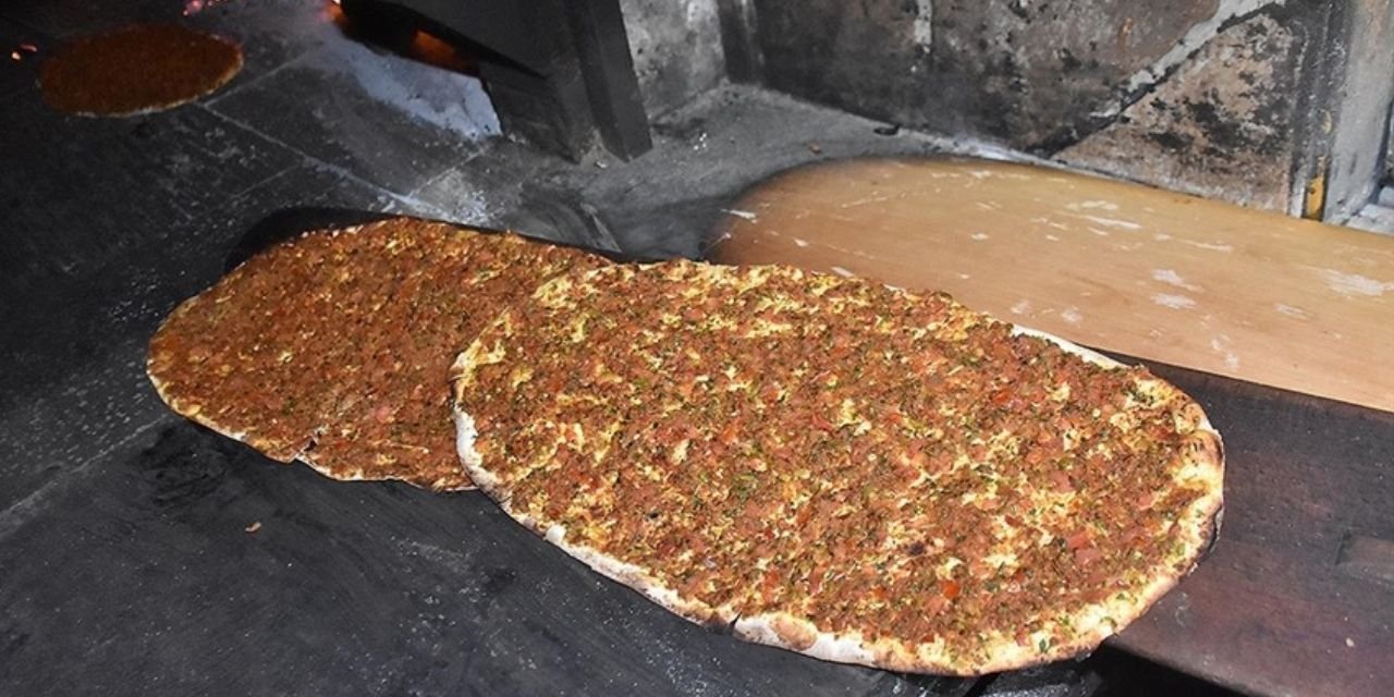 Lahmacunda at ve eşek eti çıktı: Bakanlık restoran isimlerini açıkladı