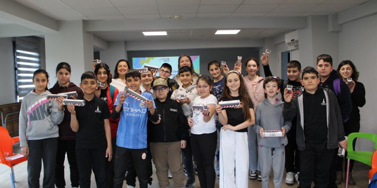 Güzel İzmir’in mutlu çocukları