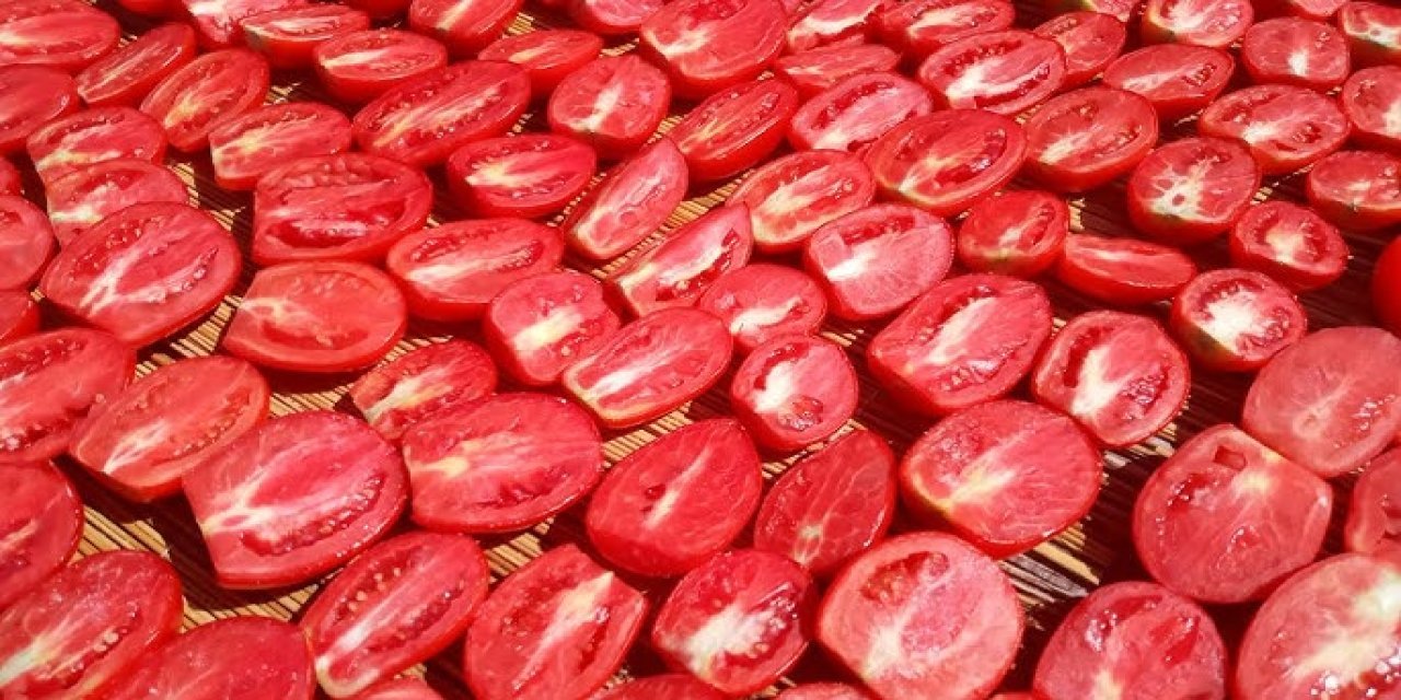 Domates, biber gibi sebzeleri kurutmanın en hızlı 2 yolu