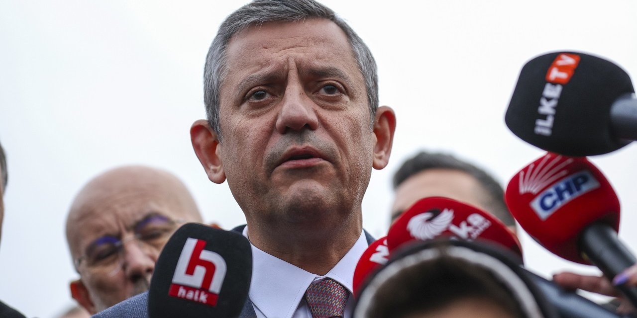 Valilik 23 Nisan yürüşünü yasaklamıştı: Özgür Özel'den açıklama